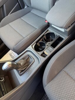 Volkswagen Touran 2.0 TDI 85kw,DSG - 9