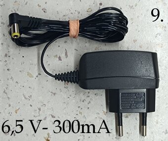 Adaptér 230 V = od 3 V do 12 V - 9