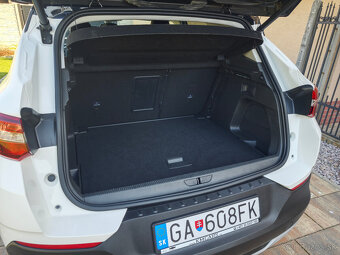 Opel Grandland X 1.2 TURBO automat 1.majiteľ - 9
