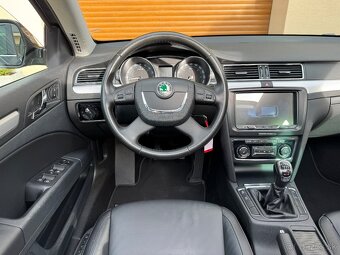 Skoda Superb COMBI 2.0tdi 125kw 4x4+NAVI+Panorama+TOP stav - 9