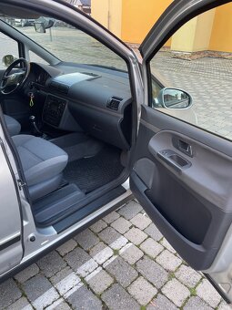 Vw sharan 2010 - 9