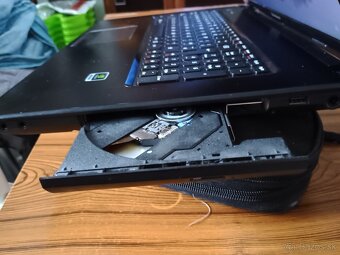 Predám Lenovo G 780 I7 3632QM 2.2ghz, 4 jadra, 8 vlákien, - 9