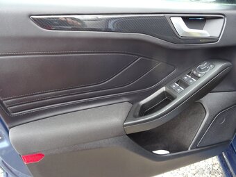 Ford Focus Kombi 1.5 EcoBoost ST-Line A/T - 9