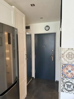Predaj 2 izbový byt s dvoma balkónmi - Bratislava Lamač - 9