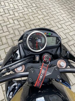 Kawasaki Z750 - 9