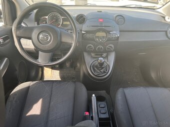 Mazda 2 - 9