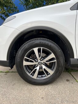 Toyota RAV4 2.0 Benzín - 9