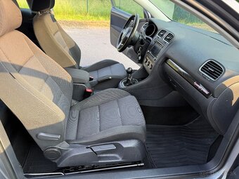 Volkswagen Golf 1.6TDI - 9