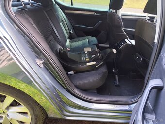 Maxi Cosi Pearl 360 + Maxi Cosi FamilyFix 360 - 9