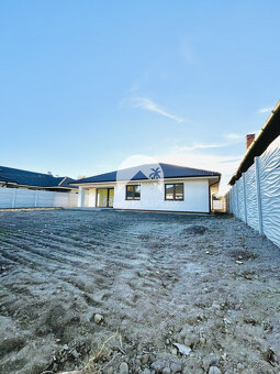 Reality KOMPLEX s.r.o., Vám ponúka na predaj moderný 4-izbov - 9