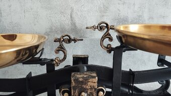 Staré dvoumiskové váhy do sbírky, k dekoraci - po renovaci - 9