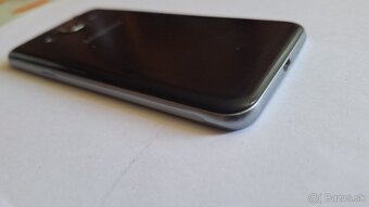 Samsung galaxy J3 2016 - 9