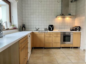 | unikátny nízkoenergetický dom, krásne prostredie, 10 km od - 9