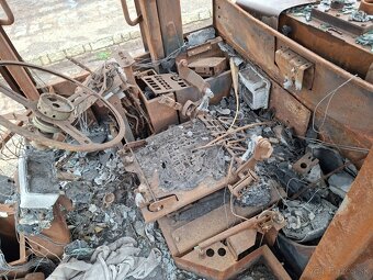 CATERPILLAR 930H 4X4 - 9