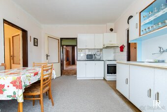 PREDAJ 5 IZBOVÝ RODINNÝ DOM S GARÁŽOU, DOLNÉ TRHOVIŠTE - 9