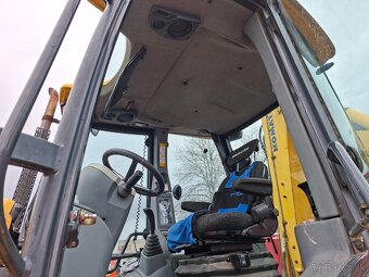 KOMATSU WB 97S 4X4 - 9