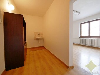 PRENÁJOM: Kancelárie Ružomberok, parkovanie bezplatné - 9