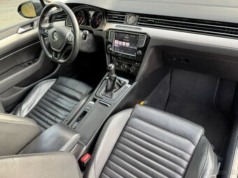 Volkswagen Passat Variant 2.0 TDI BMT Business Highline - 9