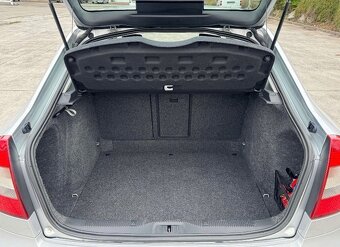 Škoda Octavia 1.9 TDI 77KW DSG / AUTOMAT ELEGANCE BEZ DPF - 9