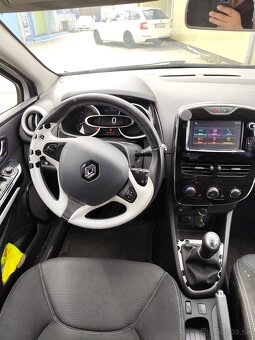Renault Clio - 9