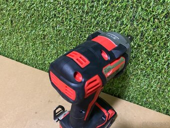 Milwaukee M18 BIW12 aku rázový uťahovák - 9