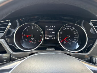VW Touran 2.0 TDI,DSG, 7 miest - 9