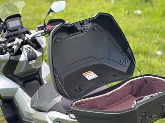 Honda ADV 350 Smart TOP BOX - 9