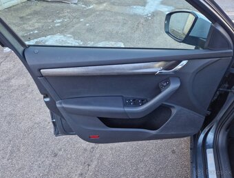 Škoda Octavia Combi SCOUT 2.0 TDI 4x4 - 9