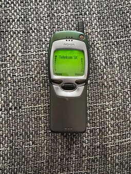 NOKIA 8910 i - 9