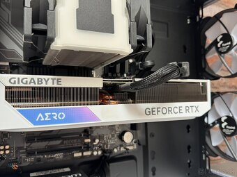 i7 13700K\32GB\RTX 4070Ti\SSD\1000W Zdroj - 9