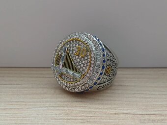 Basketbalové NBA prstene - 9