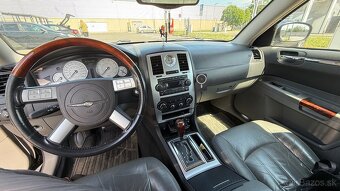 Chrysler 300C V8 5.7 Hemi - 9