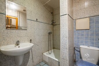 Ponúkame vám exkluzívne na predaj garsónku takmer v centre m - 9