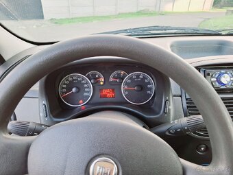 Fiat Punto 1.2 (44kw) benzin najazdené len 95.000 KM. - 9
