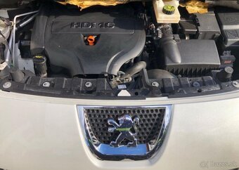 Peugeot 3008 2.0 HDi Panorama nafta manuál 110 kw - 9