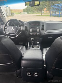 Mitsubishi Pajero - 9