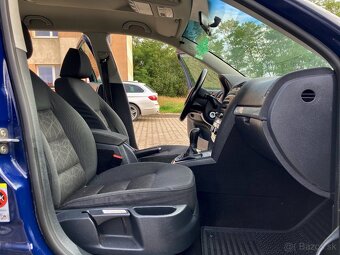 ŠKODA OCTAVIA COMBI 1.6TDI 2013.FAMILY - 9