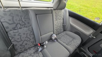 Predám VW Golf 1.6 benzín /úloženka/ - 9