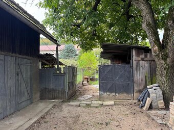 Na predaj dvojgeneračný rodinný dom v centre obce Plešivec - 9