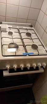 Vrchné, sklopné sklo na sporák ELEKTROLUX LKK560000... - 9