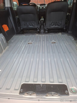 Predám citroen berlingo 1,6HDI 5miestne - 9