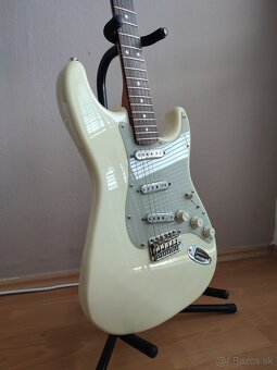Predám kópiu Fender stratocaster - 9