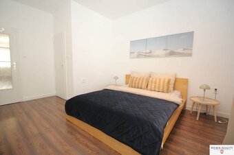 2-izb.Staré Mesto (Laurinská ul.) 3/5p. s balkónom, pešia zó - 9
