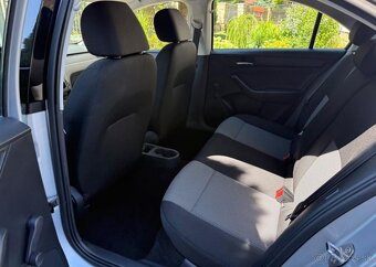 Seat Toledo 1,2 TSi / 77 kw ,klima benzín manuál 77 kw - 9