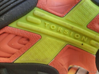 Panske bezecke tenisky ADIDAS Torsion. - 9