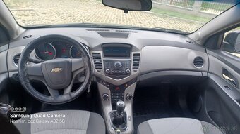 Predám Chevrolet Cruze 1.6 benzín,83 kw, r.v. - 9