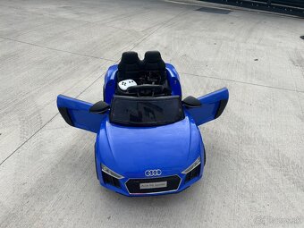 Audi R8 spyder - nabijanie cca 8-10hod - použitie cca 1-2hod - 9