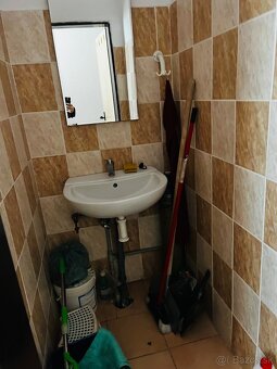 POLYFUNKČNÝ OBJEKT, 692m2, VT - 9