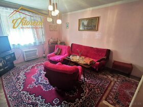 REZERVOVANÉ  Na predaj 2 izbový dom v meste Sečovce len 30 k - 9