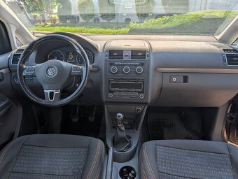 Volkswagen Touran 1.6 TDI Comfortline - 9